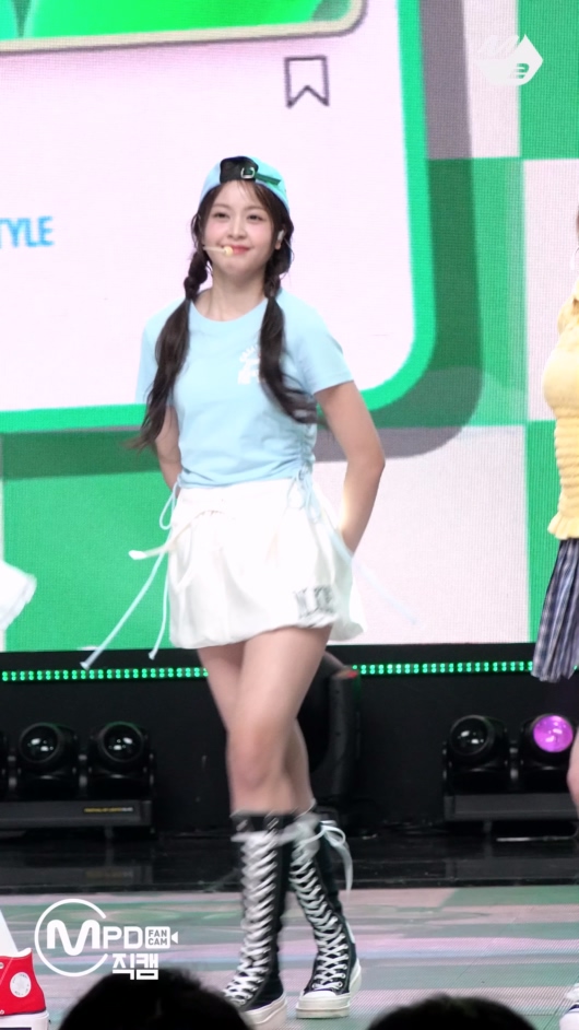 20250626 Hearts2Hearts 女团饭拍秀[3部合集 1.38G]插图1