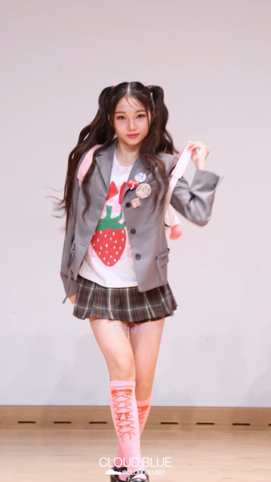 20250720 KIIRAS 女团饭拍秀[8部合集 3.62G]插图