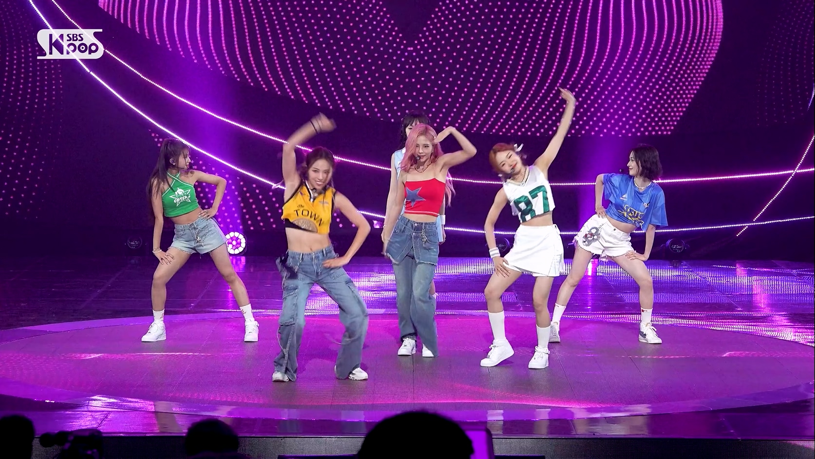 20250810 Queenz Eye 女团饭拍秀[2部合集 981M]插图
